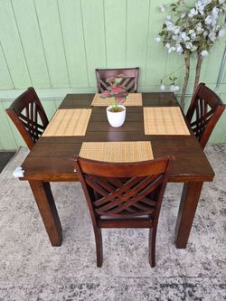 Table with chairs.
