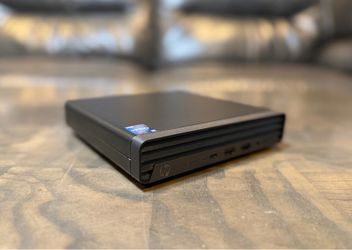 Like New Tiny HP Elite Mini 800 G9 14th gen 7” inches Core i5 16GB RAM 512GB SSD Windows 11 desktop computer