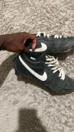 Football cleats