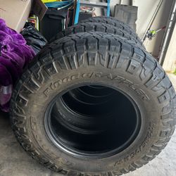 Tire 285/75R17.  Ridge Grapper