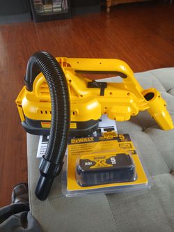 Cordless 20v max 1/2 gallon portable vacuum And Battery 5 ah