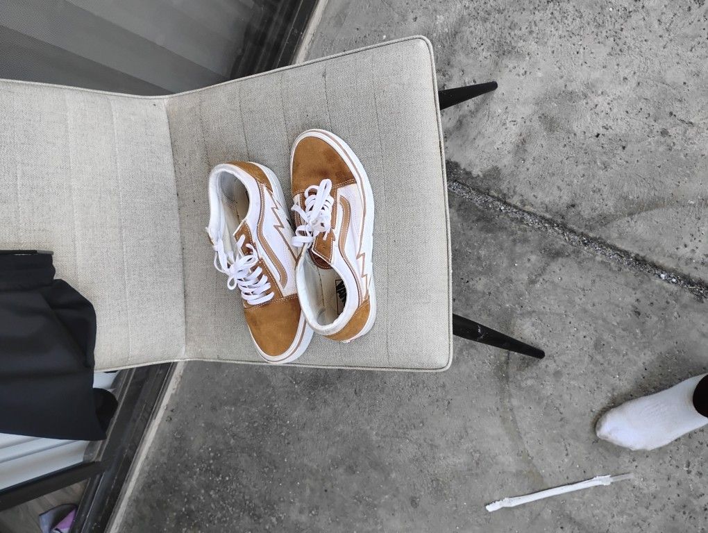 Size 10 With Box Vans