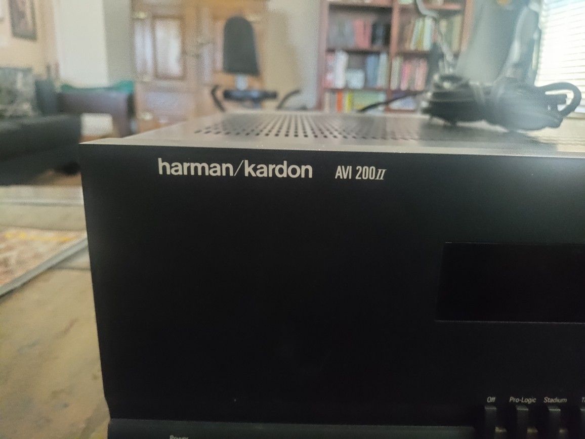 Harmon Kardon AVI 200ii