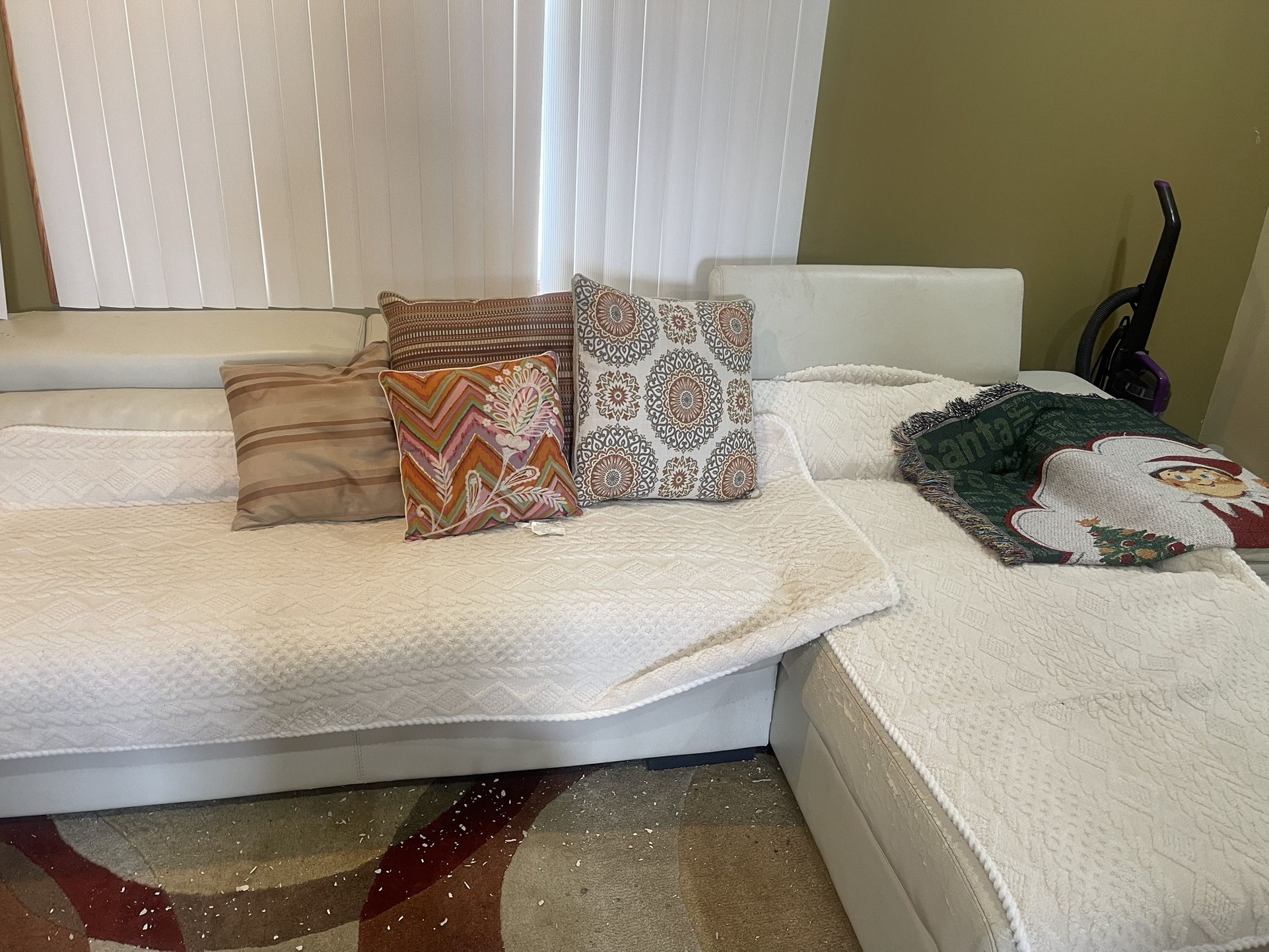Free Sectional