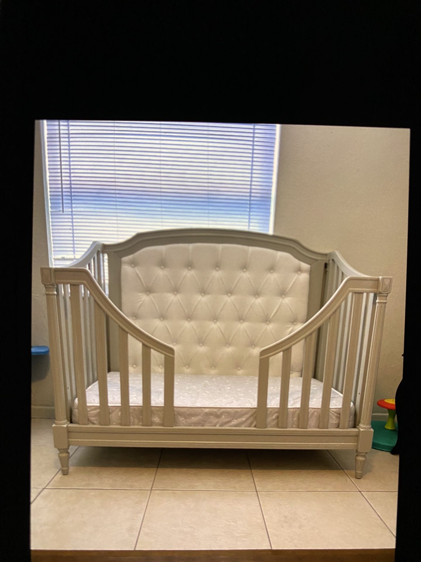 Crib/toddler Bed With Mattress