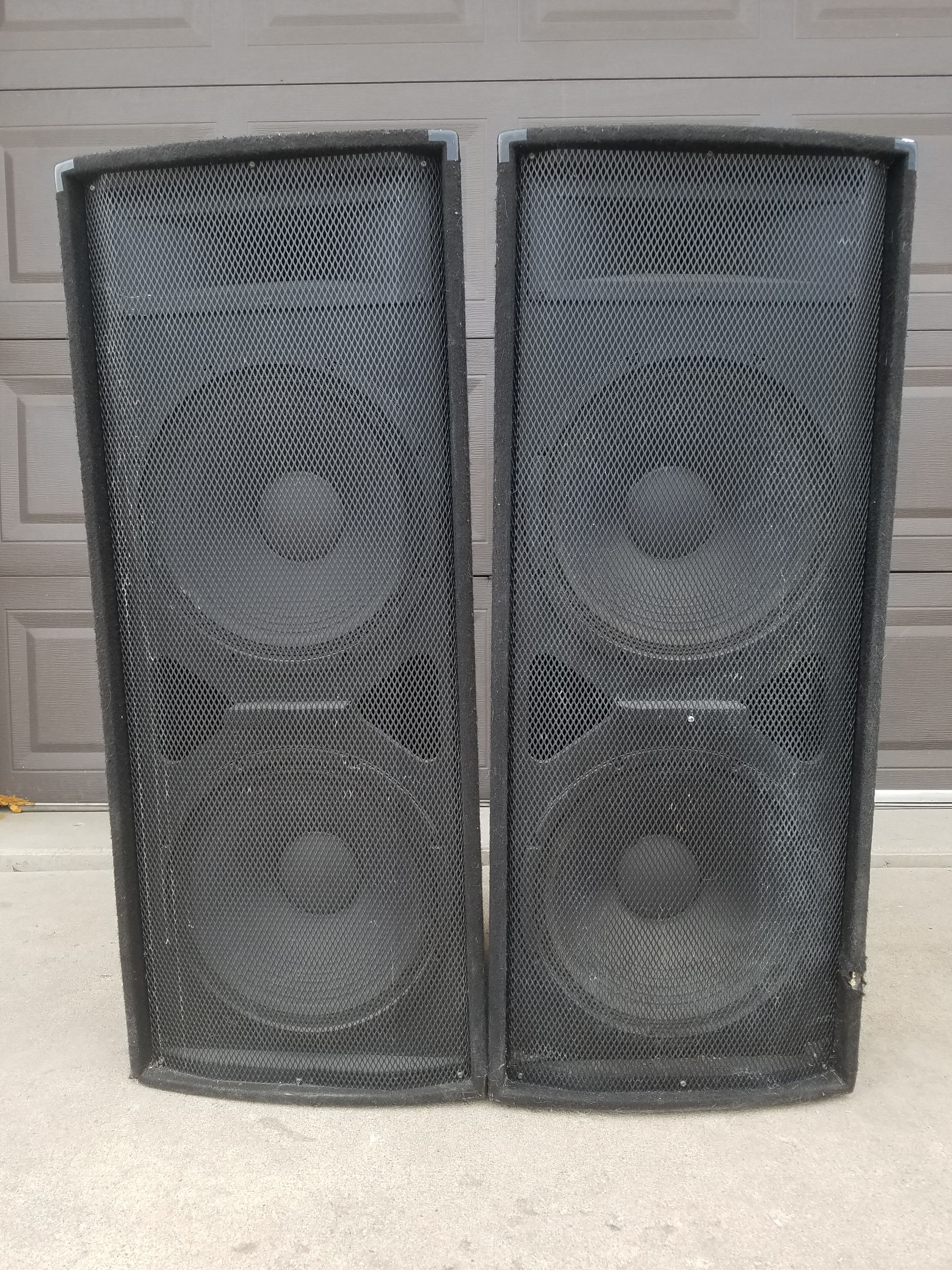 PEAVEY SPEAKERS TLS 4X 800W