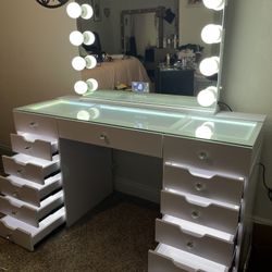 Vanity 13 Drawers
