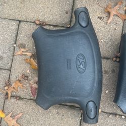 Saab Hyundai Airbag