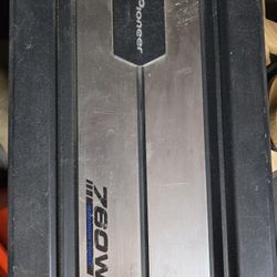 Pioneer 760 ×2  Amp
