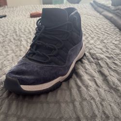jordan 11 midnight navy  Negotiate With me 