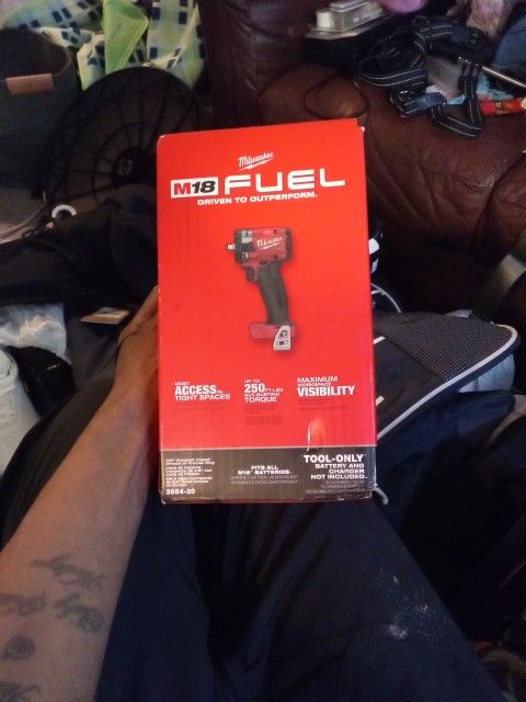 Milwaukee 3/8" Compact Impact Wrench W/ Friction Ring
