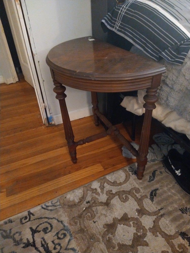 Vintage 3 Legged Half Moon Table