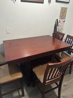Kitchen dining table
