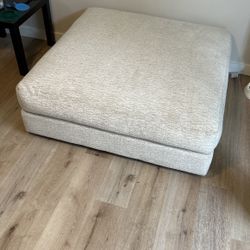 Large Ottoman (on Wheels)