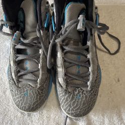 Tennis Jordan Size 5y In Good Condition. Cash Only 77023