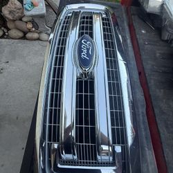 2013 Ford Grill
