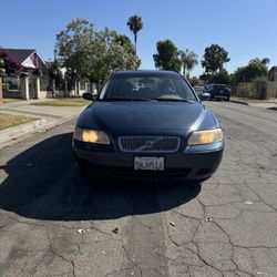2005 Volvo V70