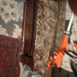 Black And Decker 12 Volt Electric Weed Wacker And Edger 