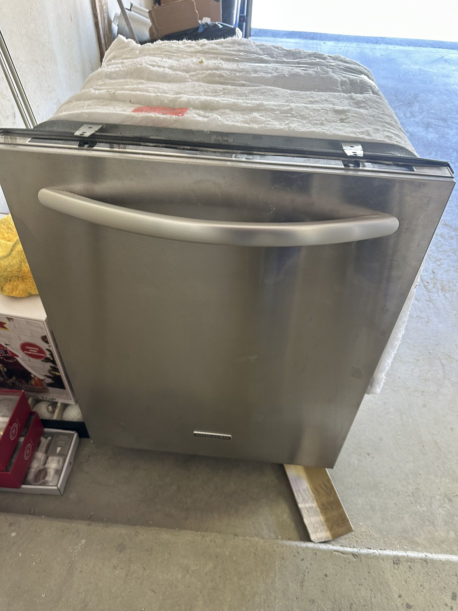 Kitchen aid Dishwasher For Sale 