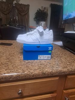 Forum low size 12 new