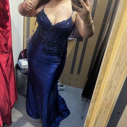 Navy Blue Prom Dress (brand new , only worn once )