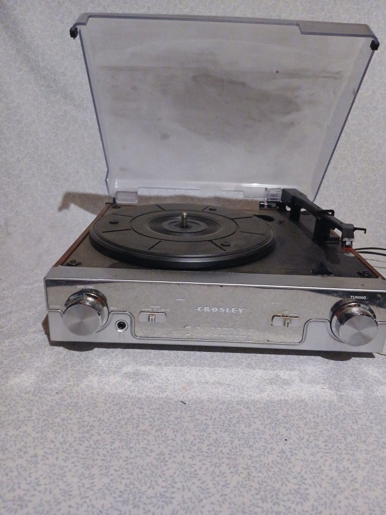 Crosley Am/Fm Radio Turntable