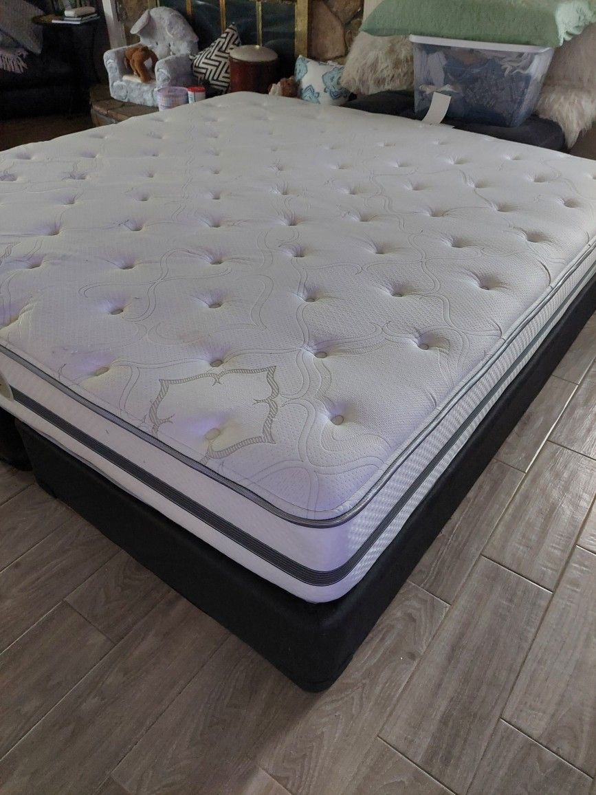 King mattress and box springs