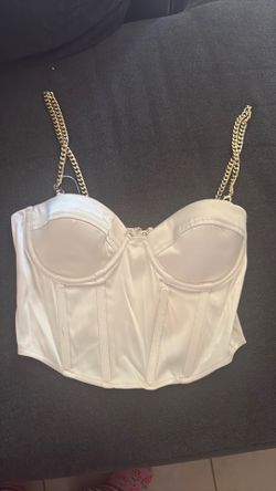 Brand new small chain top