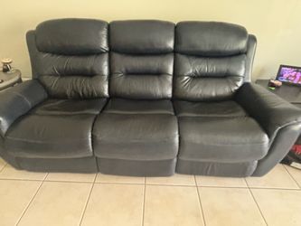 Moving Sale - Navy Blue 3-Seat Power Reclining Sofa – $130