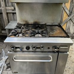 Oven And Stove With Flat Grill