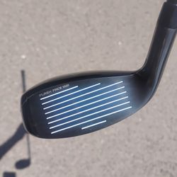 Golf Clubs! Brand New Women's Callaway Mavrik Max Hybrid!