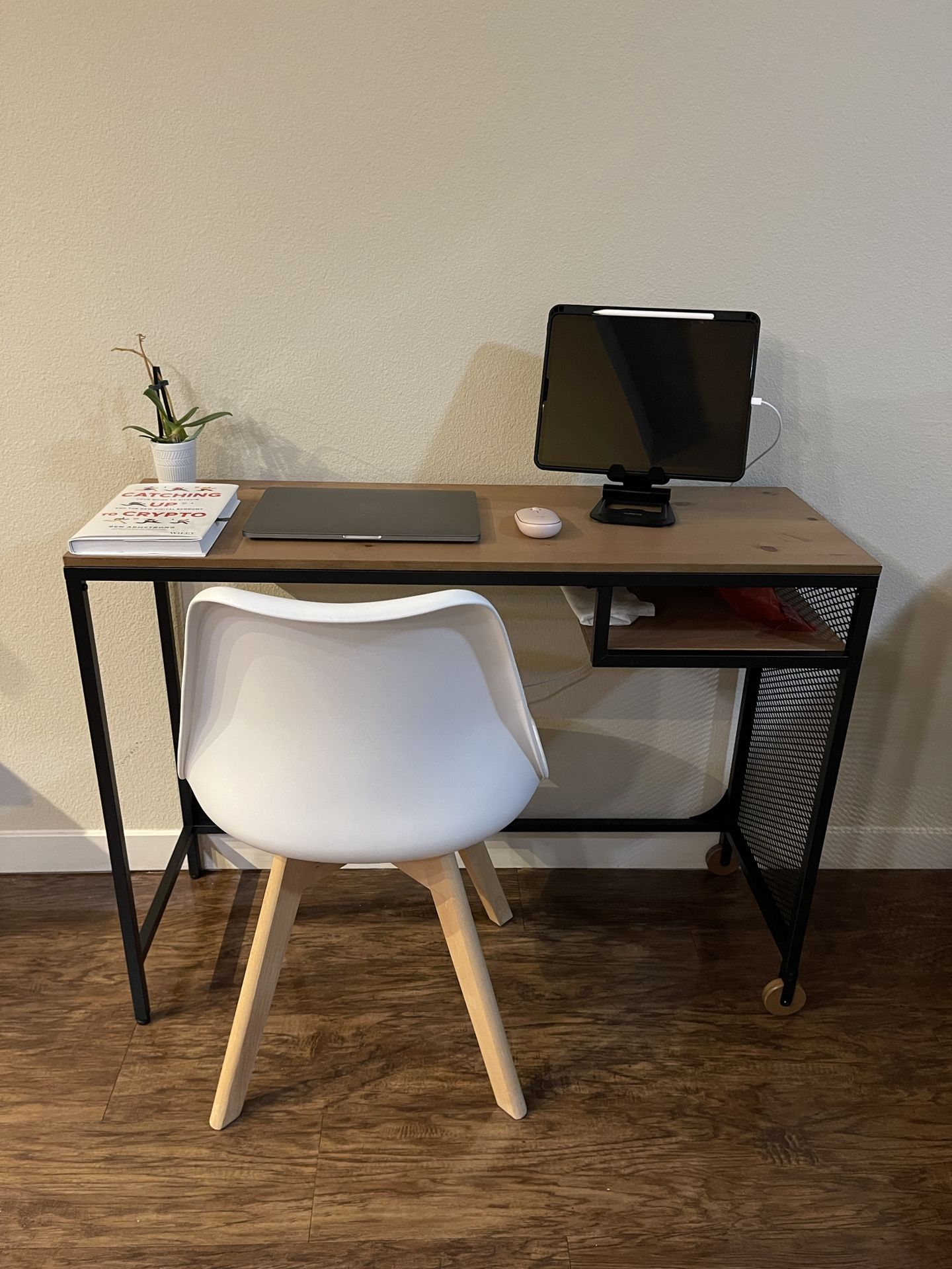 Desk (Ikea - FJÄLLBO)