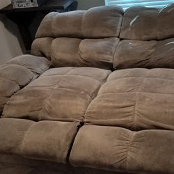 Dual Electric Recliner Couch - WORKS!