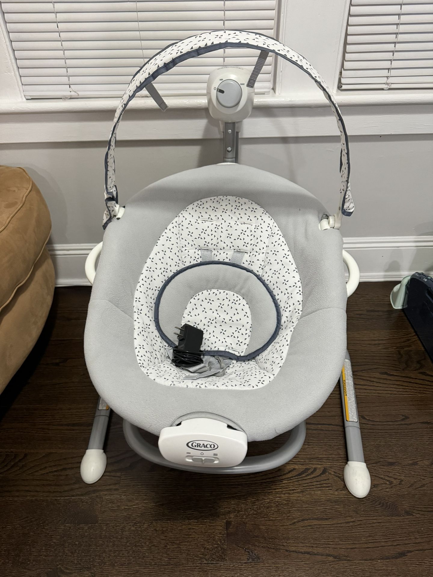 Graco Soothe N’ Sway With Portable Rocker Baby Swing