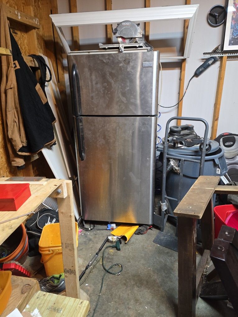 Working Fridgidaire Fridge
