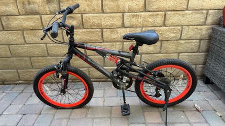 20" BCA Savage 2.0 Kids Mountain Bike + Helmet