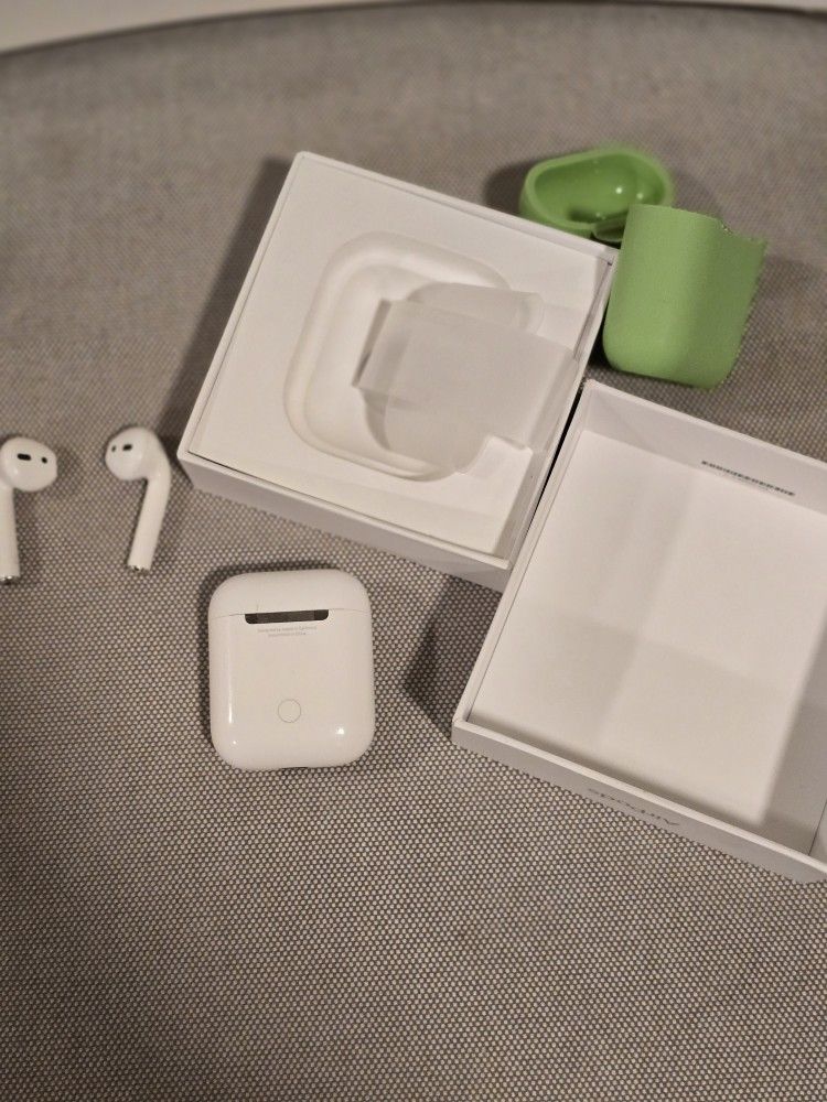 Apple AirPods