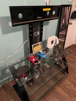 TV Stand (NO TV INCLUDED)