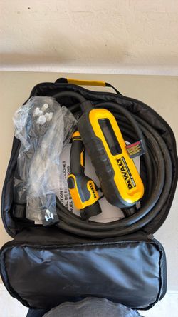 DEWALT Portable Level 2 EV Charger 32A – 120/240V – 25 Ft