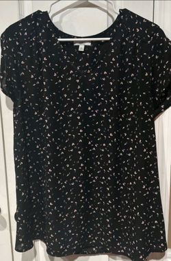 XXL Woman's Croft and Barrow V NeckTulip Sleeves