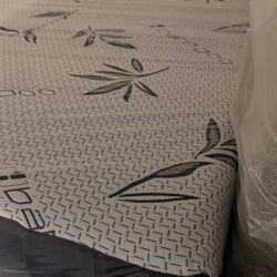 King mattress with Boxspring 