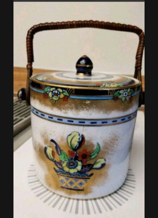 Antique Losol Ware By Keeling & Co "Rushton" Biscuit Barrel