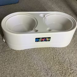 Pet’s Feeder 