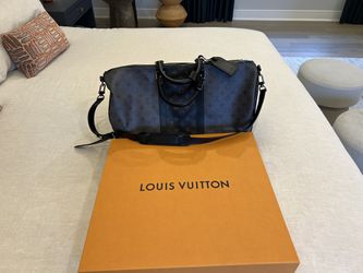 Louis Vuitton.. Bandoulière Keepall 55 for Sale in New Rochelle, NY -  OfferUp