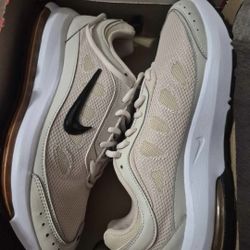 Airmax Men Size 9