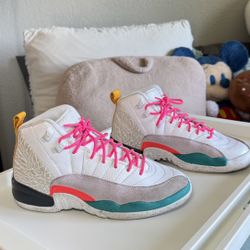 Jordan 12 Retro – White/Vapor Green Photon Dust (4.5Y)