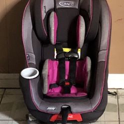 GRACO CONVERTIBLE CAR SEAT