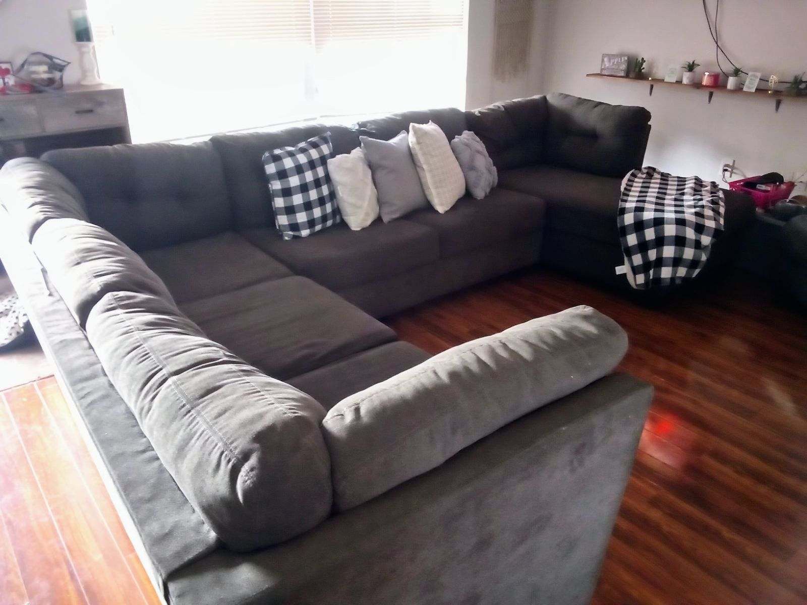 Large Sofa/Couch 