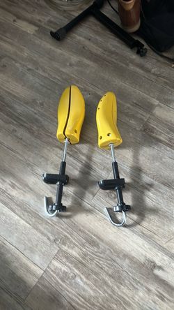 Plastic Shoe Stretchers Pair