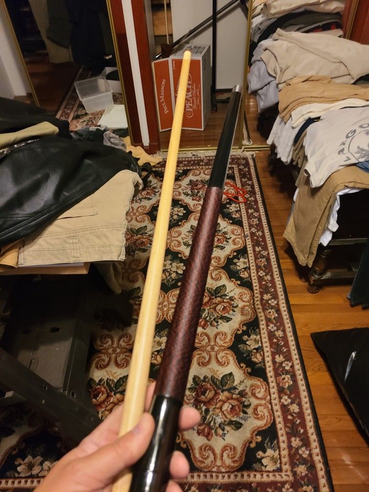 pool cue